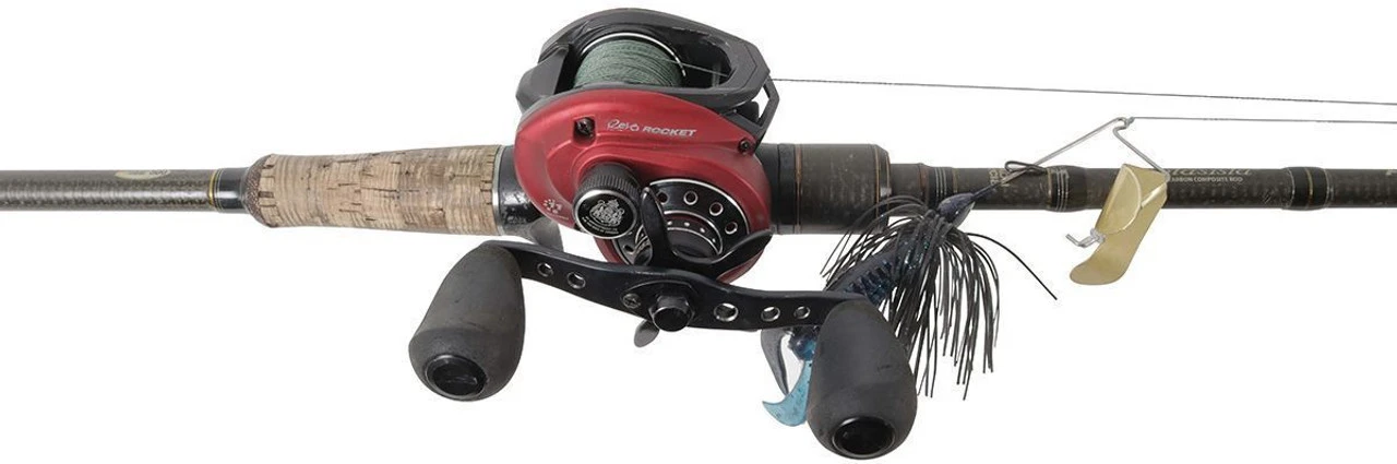 Abu Garcia Adrian Avenas Fantasista Premier / REVO4 Rocket RH Buzzbait Combo 1 Abu Garcia Adrian Avenas Fantasista Premier / REVO4 Rocket RH Buzzbait Combo