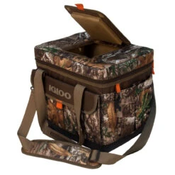 Igloo Realtree Square Cooler Bag -Fishing Sales Store igloo 00063015 realtree square cooler bag 42026.1650936315